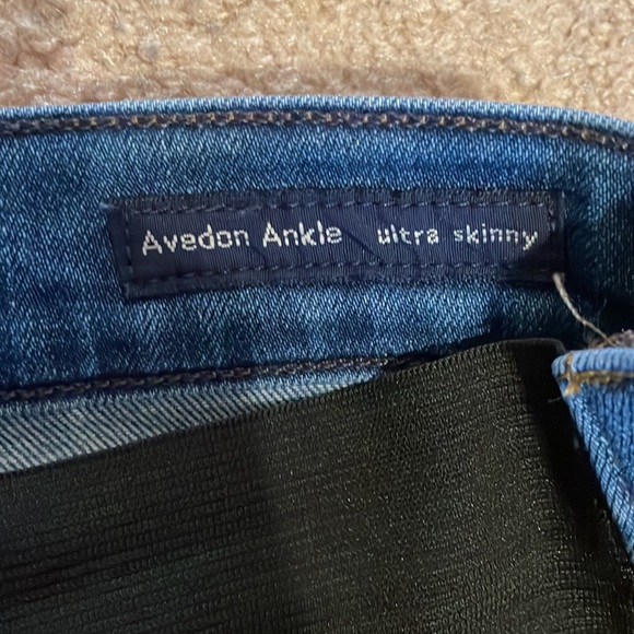 Citizens of Humanity maternity jeans - Picture 4 of 6